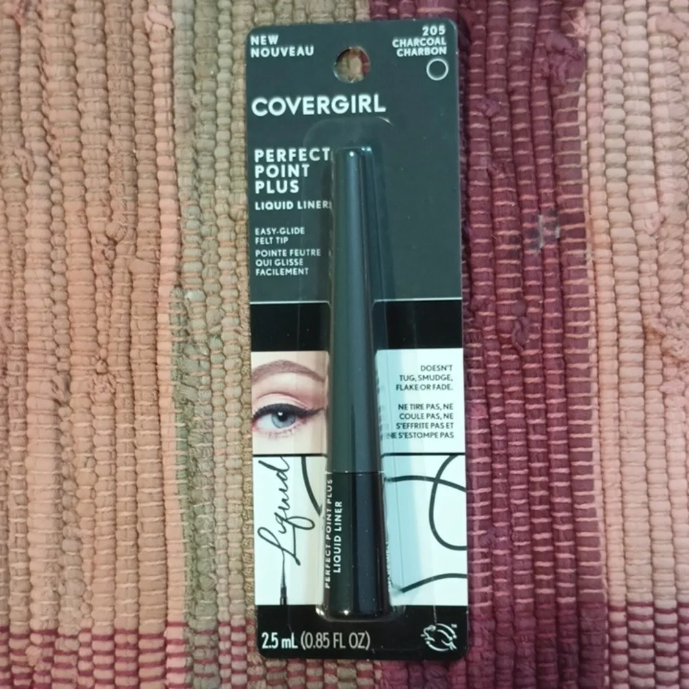 Covergirl Perfect Point Plus Liquid Eyeliner Charcoal 2 Boxes (4 total) NIB
